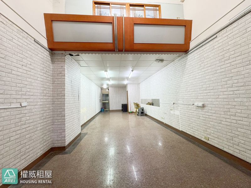 楠梓土庫家樂福隔壁｜1樓樓店店面｜常德