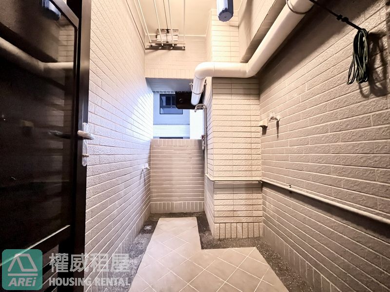 楠梓高大特區｜崑庭馥御｜可租補｜大平車