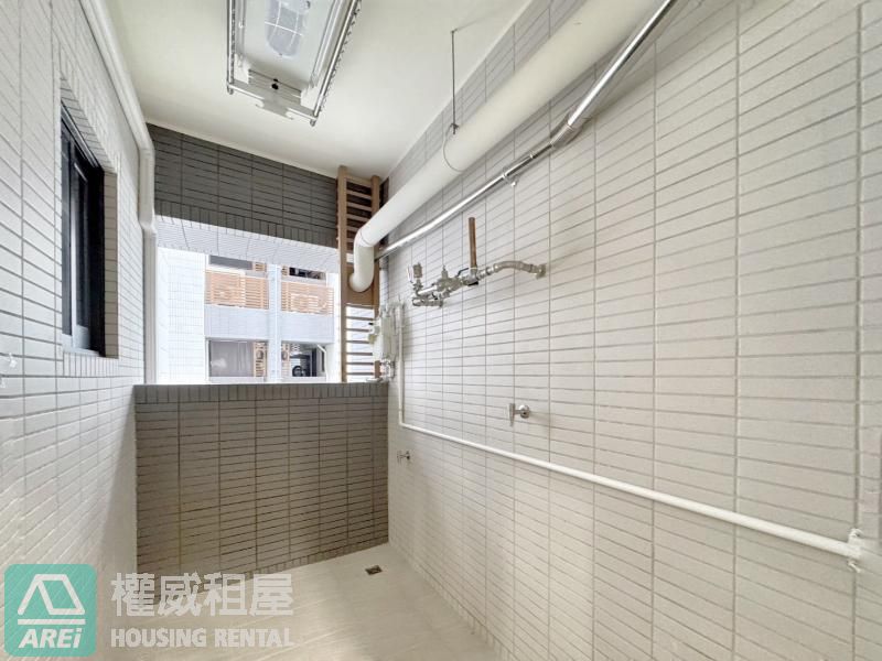 橋頭鳳凰Villa｜全新現代風3房平車｜可補家具