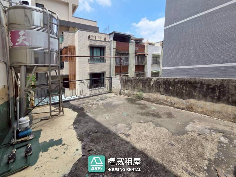 三多商圈｜光華夜市｜整棟透天店住｜住辦通用