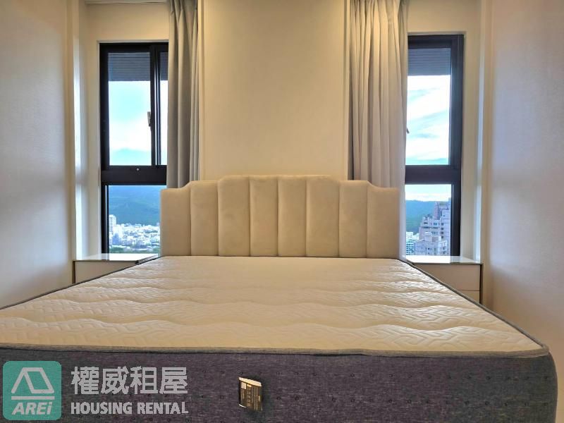 美術館龍騰極緻4房2廳3衛2陽台+雙平車