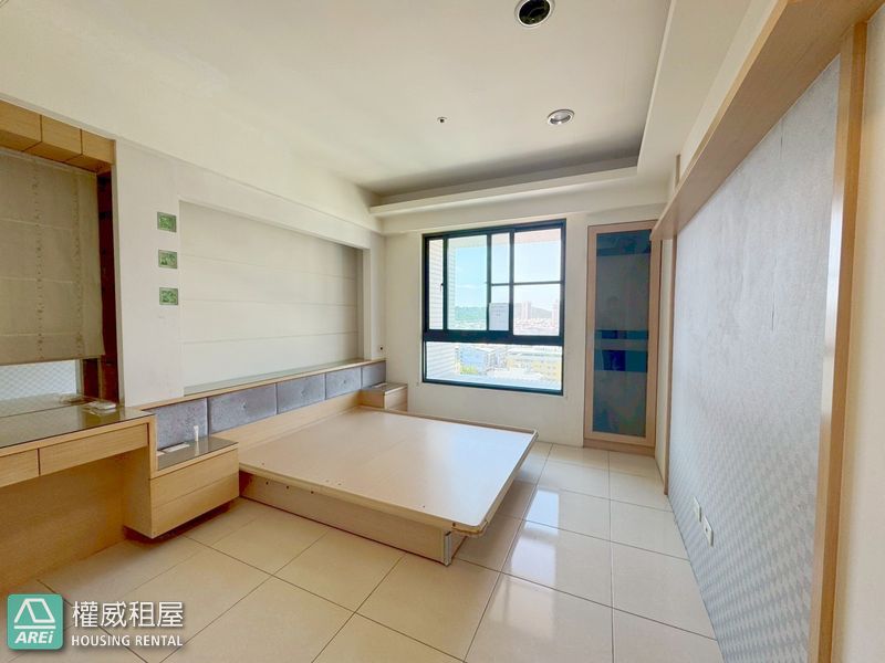 輕軌馬卡道｜悅讀山妍2+1房｜平車美術館