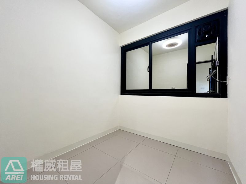 🏡【西子灣｜濱海二路二樓公寓出租】