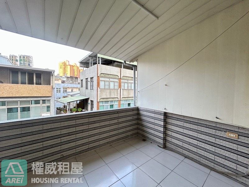 三多商圈｜屋況優｜整棟透天店面