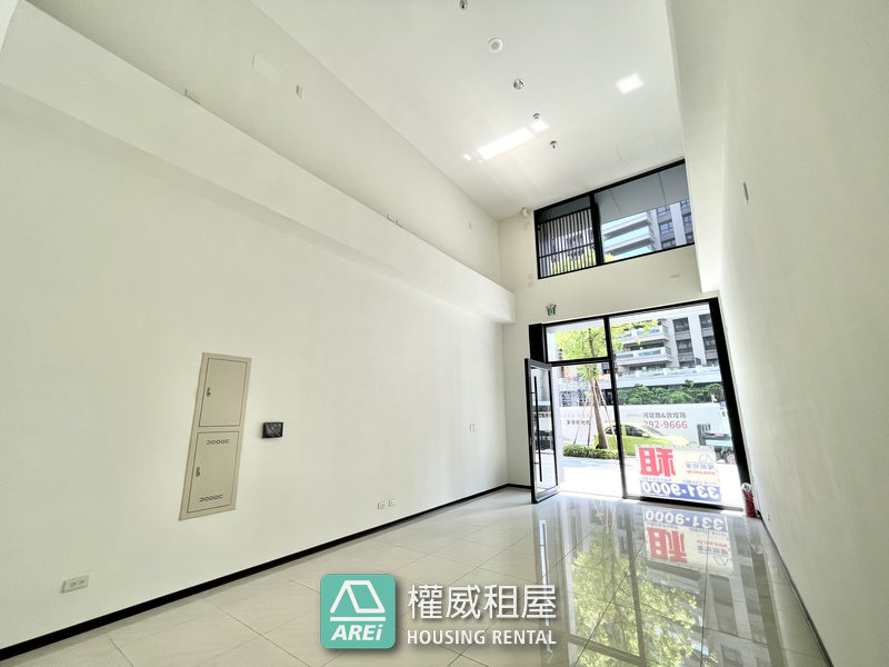 民族大樂｜河堤世界｜挑高 黃金店面