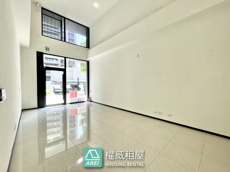 民族大樂｜河堤世界｜挑高 黃金店面