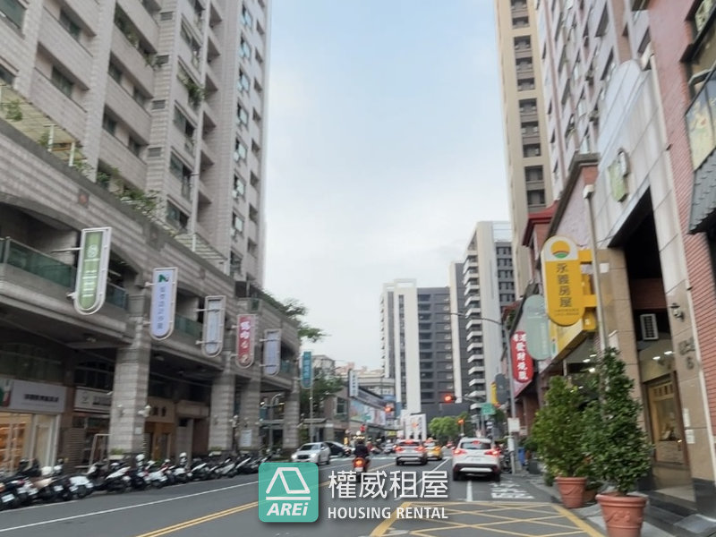 民族大樂｜河堤世界｜挑高 黃金店面
