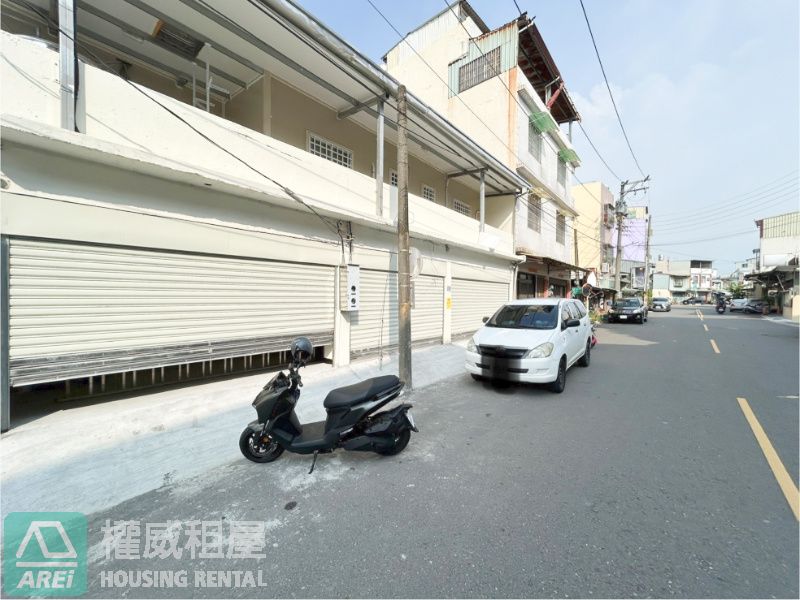 蓮池潭大面寬店面