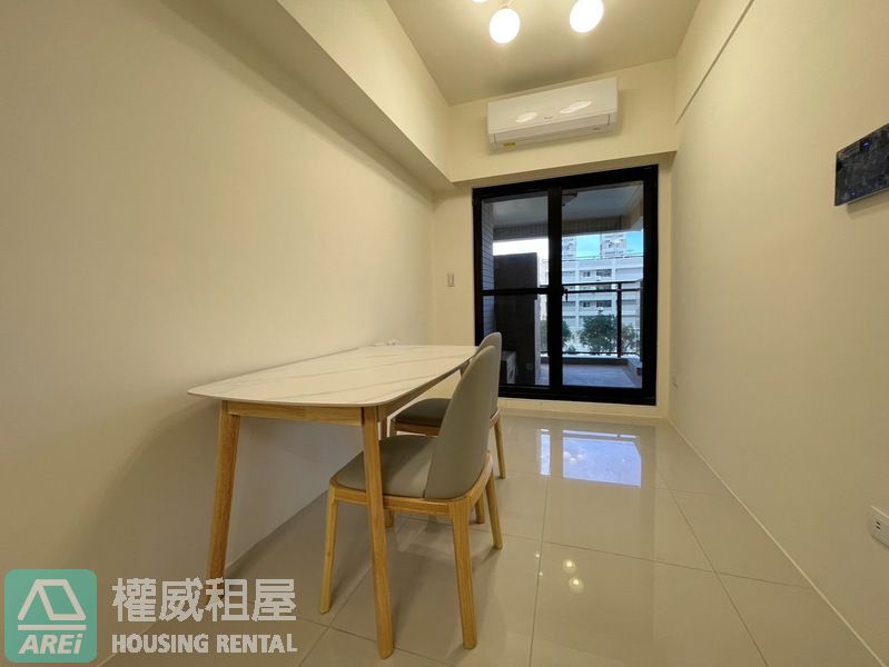 高大特區崑庭馥御全新2+1平車可租補