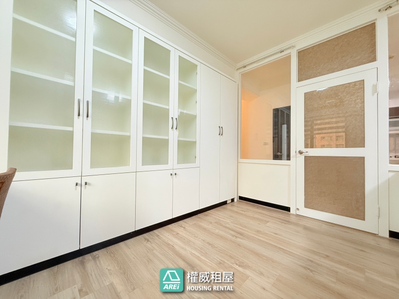 近美術館特區 輕軌旁｜悅讀工坊舒適3房