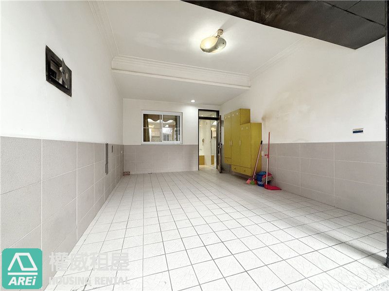 高雄車站後驛品味車墅