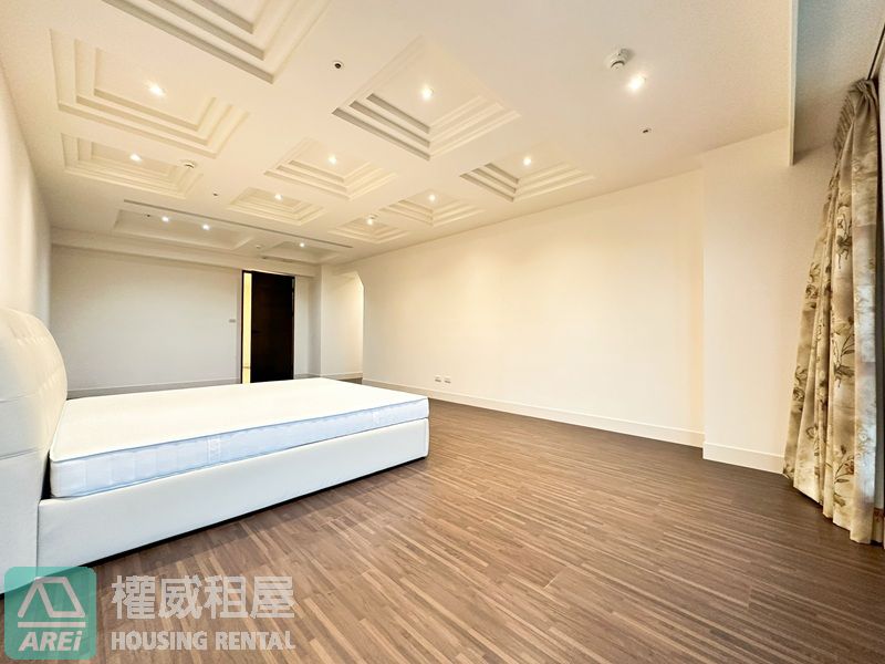 愛河凱悅景觀四房雙主臥平車