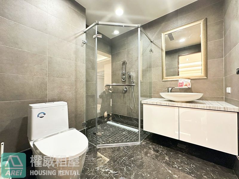 愛河凱悅景觀四房雙主臥平車