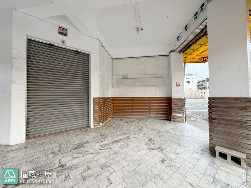 💥💥鼓山三角窗店面｜黃金店面賺錢店面｜輕軌捷運💥💥