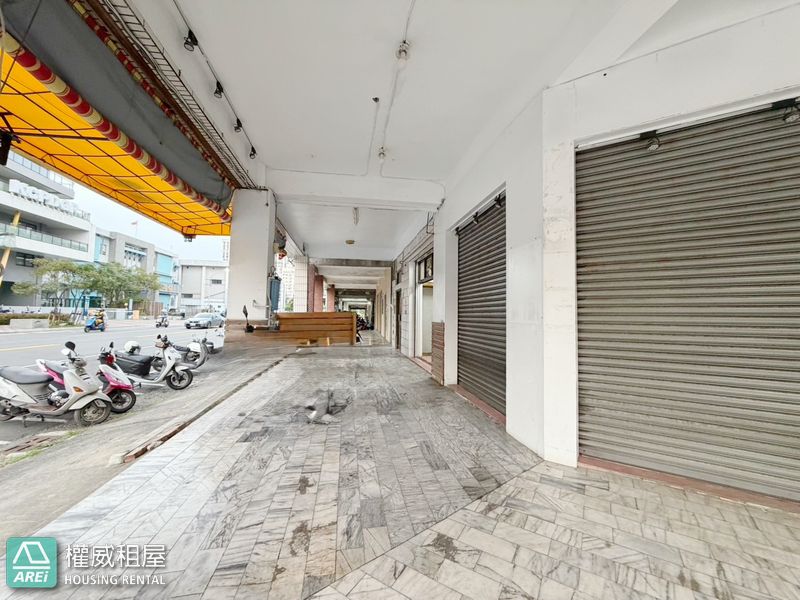 💥💥鼓山三角窗店面｜黃金店面賺錢店面｜輕軌捷運💥💥