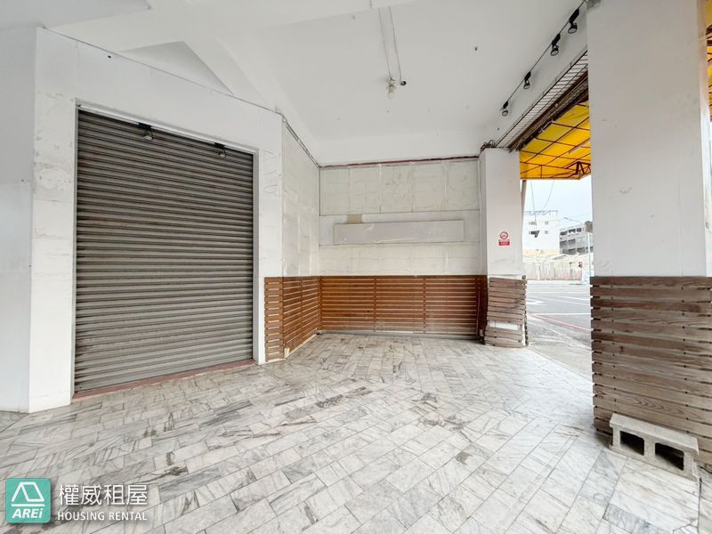 💥💥鼓山三角窗店面｜黃金店面賺錢店面｜輕軌捷運💥💥