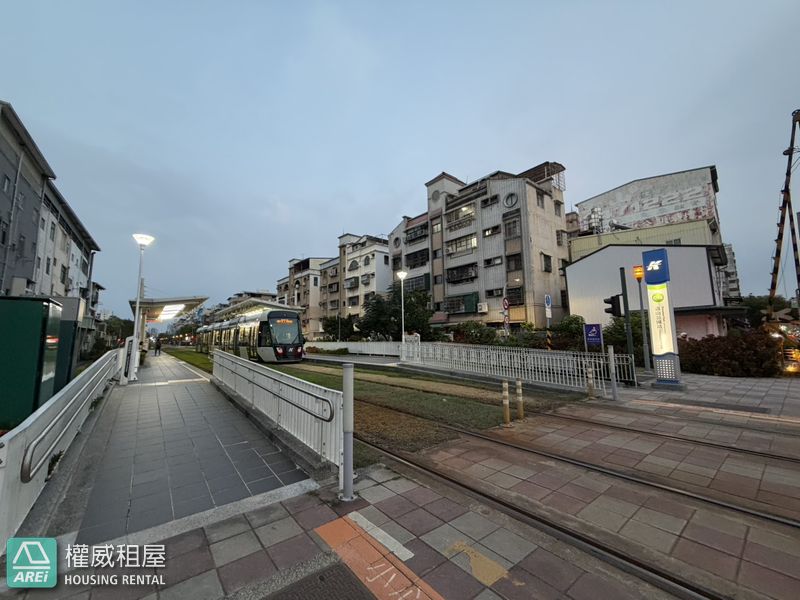 💥💥鼓山三角窗店面｜黃金店面賺錢店面｜輕軌捷運💥💥