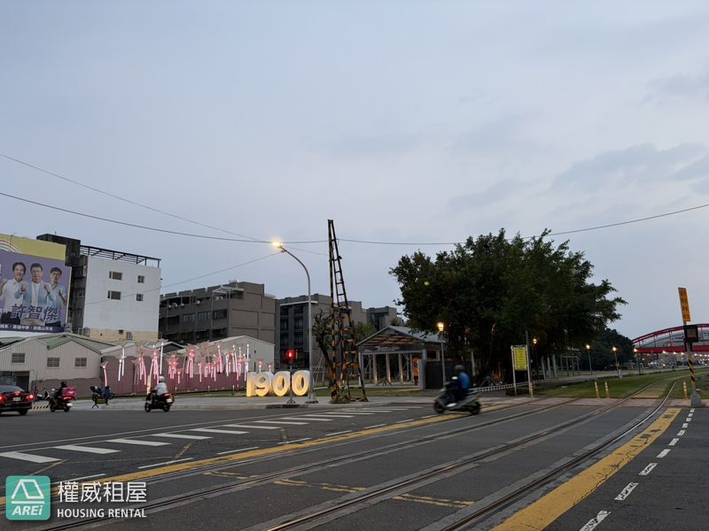 💥💥鼓山三角窗店面｜黃金店面賺錢店面｜輕軌捷運💥💥