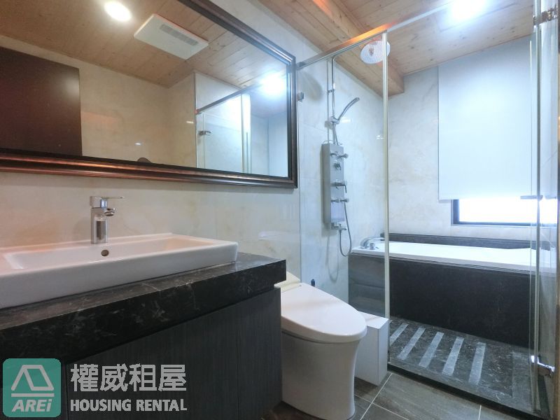 美術龍騰．天景邸 | 3+1房平車