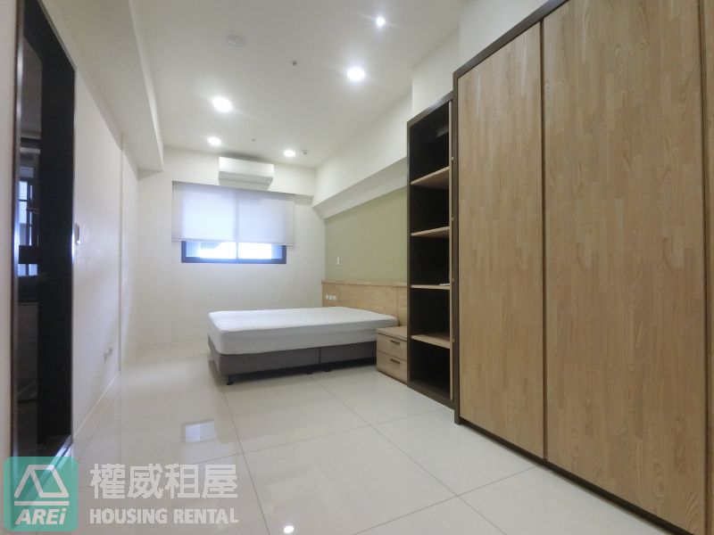 美術龍騰．天景邸 | 3+1房平車