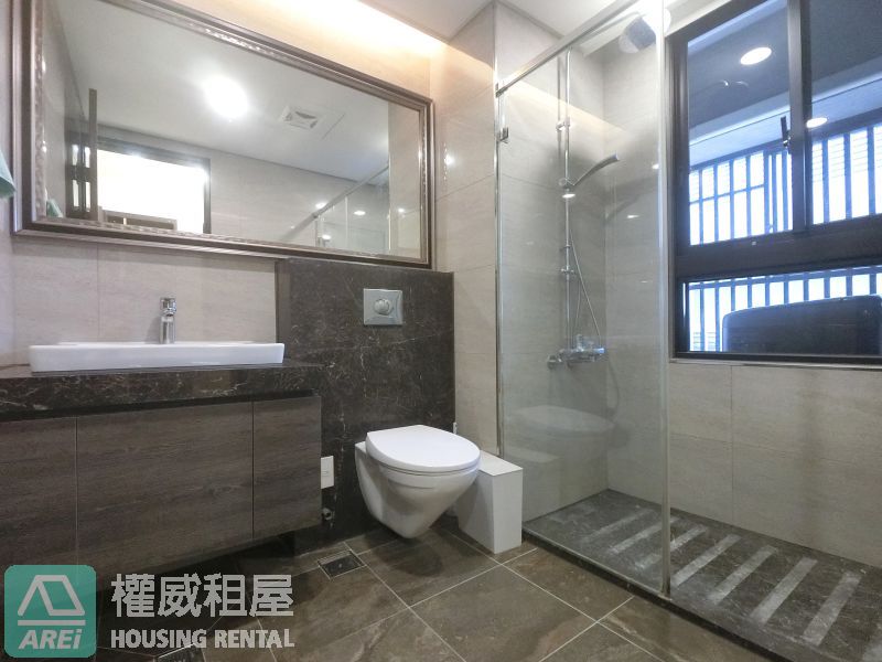 美術龍騰．天景邸 | 3+1房平車