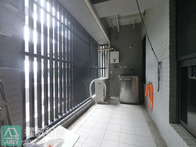 美術龍騰．天景邸 | 3+1房平車