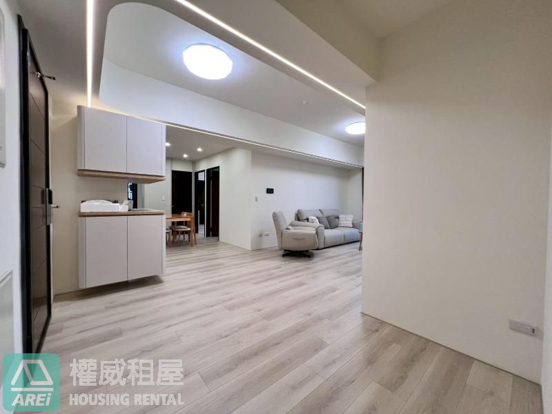 🌳蓮池潭巨蛋|心儀大空間3房平車|高潭市2