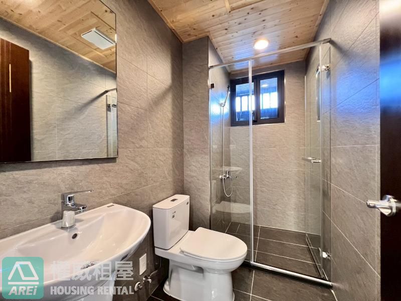 🌳蓮池潭巨蛋|心儀大空間3房平車|高潭市2