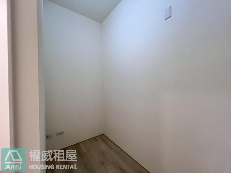 🌳蓮池潭巨蛋|心儀大空間3房平車|高潭市2