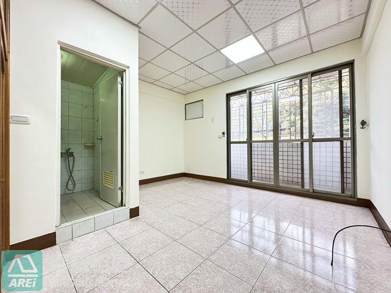 建工陽明商圈1+2店住3房可停車可租補