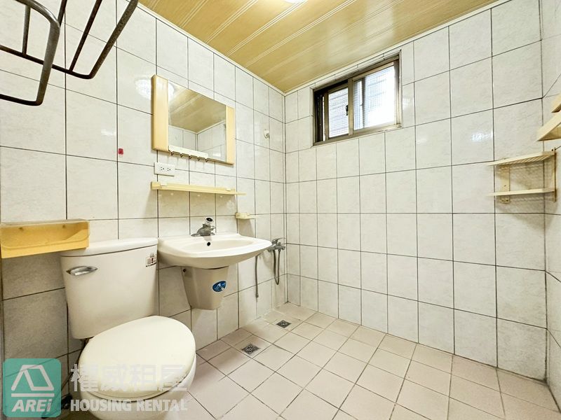 建工陽明商圈1+2店住3房可停車可租補