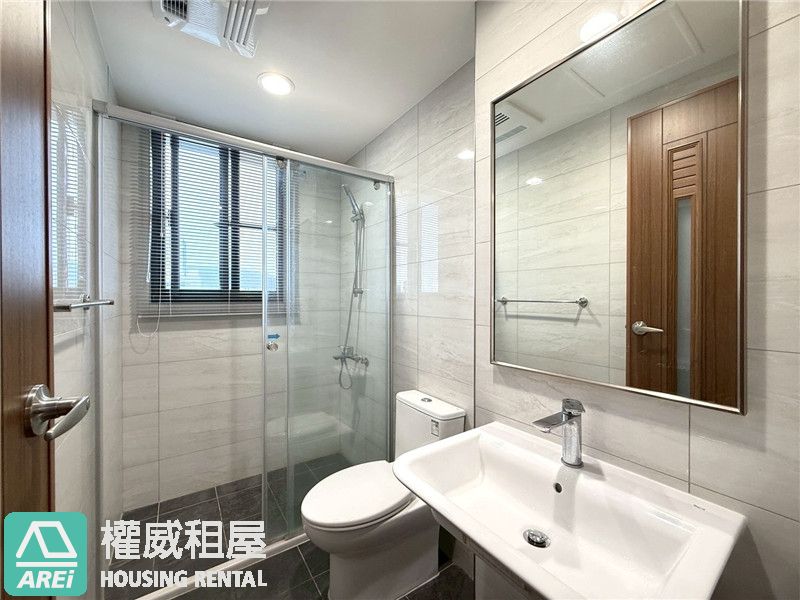 高雄車站匯視界 ✨ 全新白亮3房大空間｜平車可租補