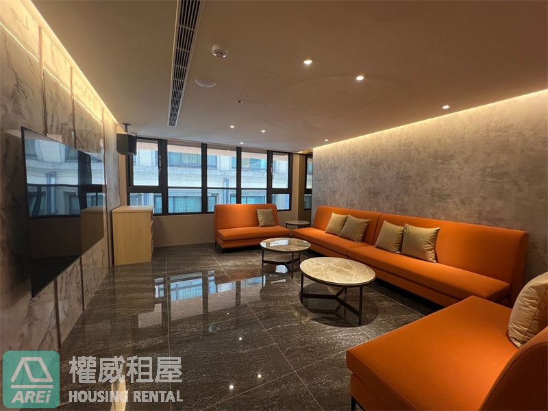 高雄車站匯視界 ✨ 全新白亮3房大空間｜平車可租補