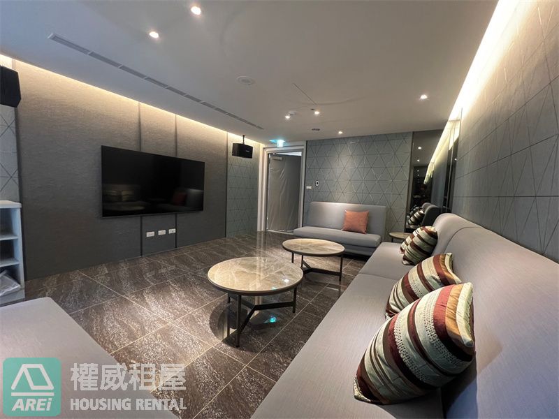 高雄車站匯視界 ✨ 全新白亮3房大空間｜平車可租補