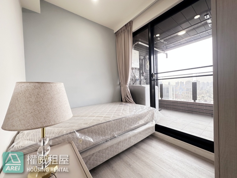 可租補【時尚帝寶】O6捷運信義國小x六合商圈x文化中心商圈(有6間)