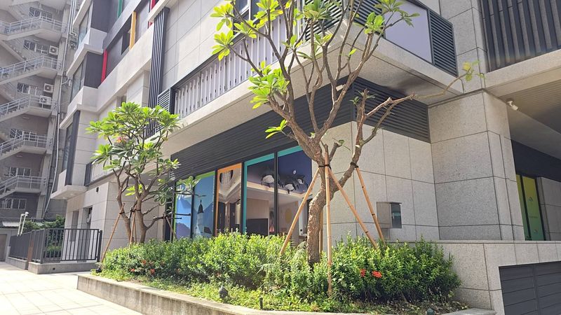 2F適百業|前金中正市議會美麗島|商辦辦公室