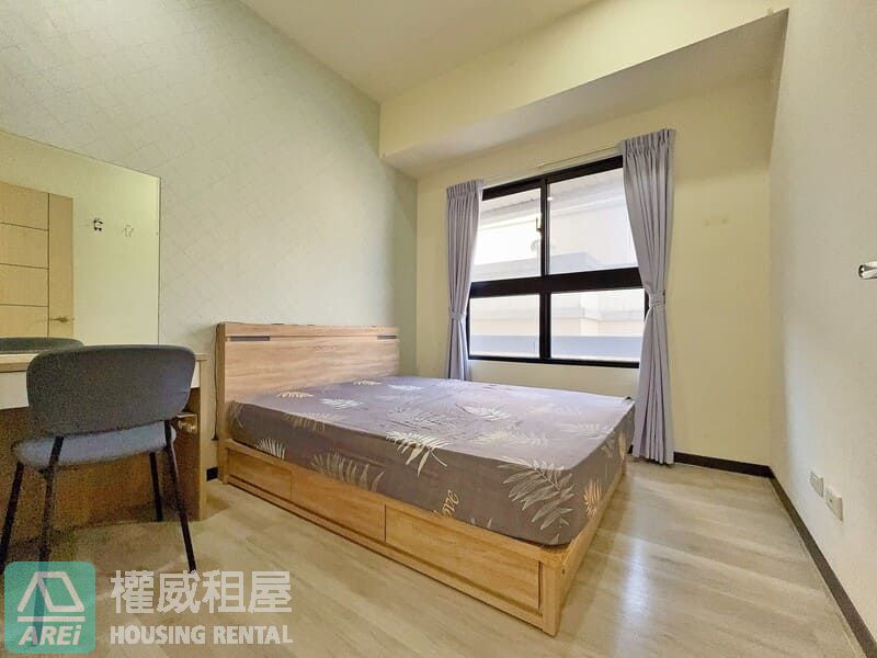 中央公園民生香榭採光通風兩房車位