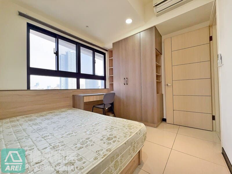 中央公園民生香榭採光通風兩房車位