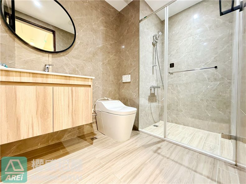 蓮池潭華友聯NeXT21全新溫馨明亮兩房平車