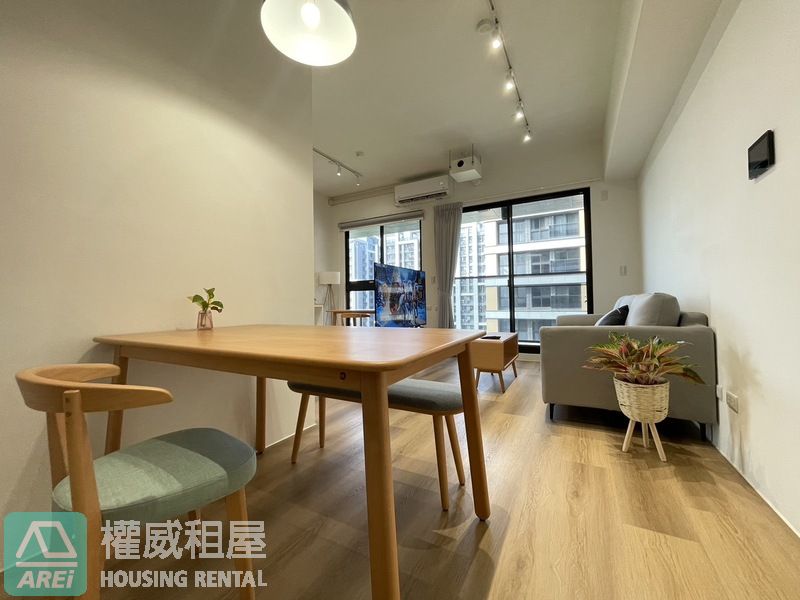 東區研森全新採光無印2+1房平車