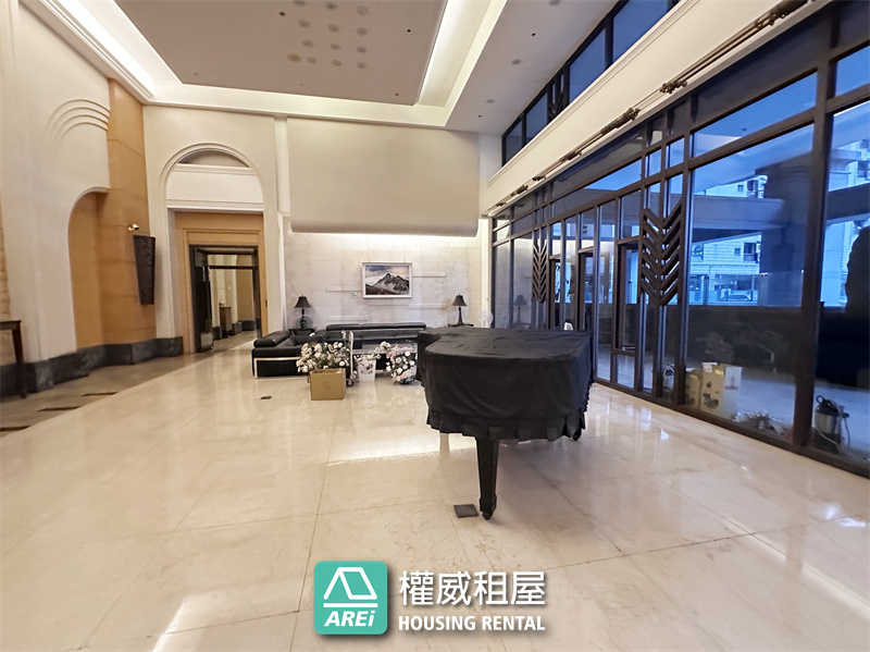 ✨凹子底捷運旁｜堅山大世紀｜泳池會館｜全新油漆＋全新冷氣｜質感大空間 3+1 房含平車✨