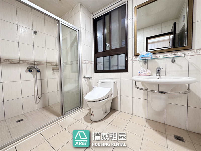 ✨凹子底捷運旁｜堅山大世紀｜泳池會館｜全新油漆＋全新冷氣｜質感大空間 3+1 房含平車✨