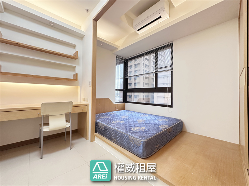 ✨凹子底捷運旁｜堅山大世紀｜泳池會館｜全新油漆＋全新冷氣｜質感大空間 3+1 房含平車✨