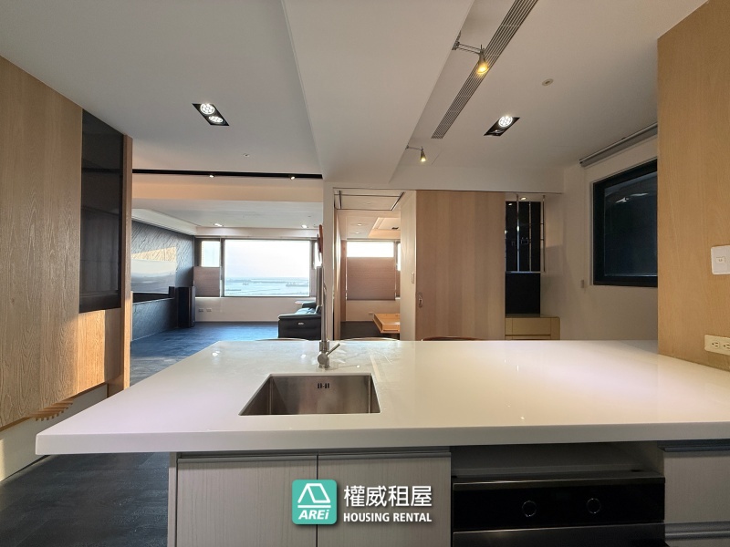楠梓京城樂活｜絕美海景｜兩房大平車
