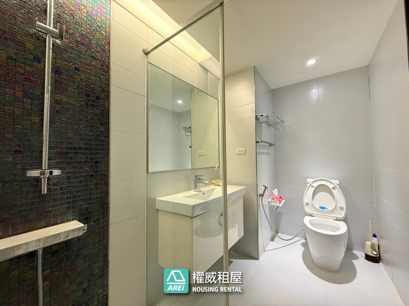 楠梓京城樂活｜絕美海景｜兩房大平車