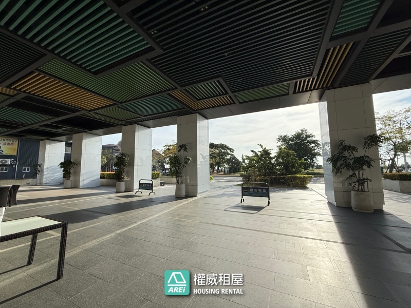 楠梓京城樂活｜絕美海景｜兩房大平車