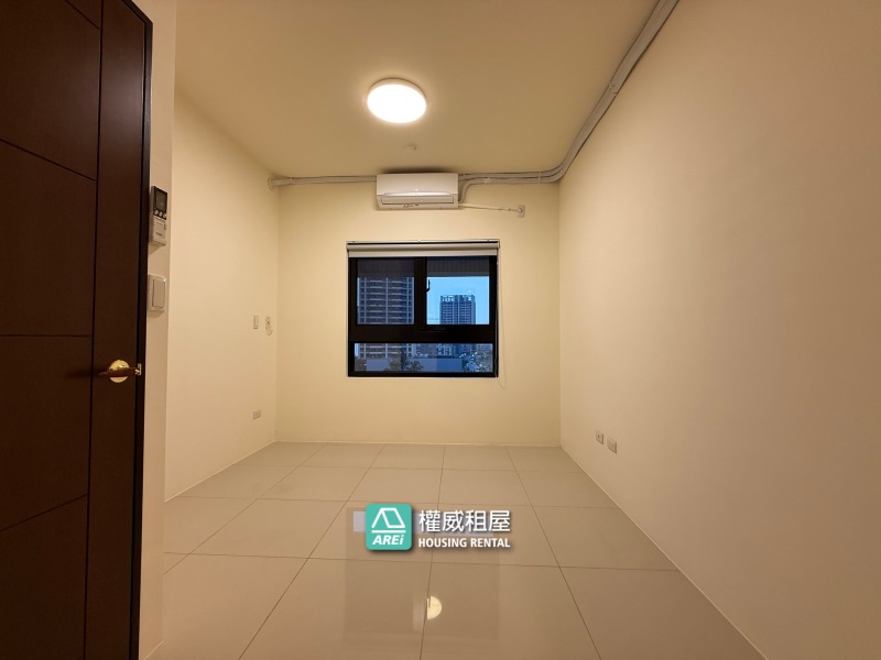 崑庭馥御｜永久棟距極簡風格｜3房平車