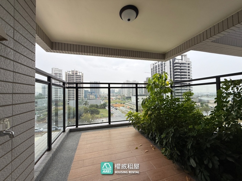 崑庭馥御｜永久棟距極簡風格｜3房平車