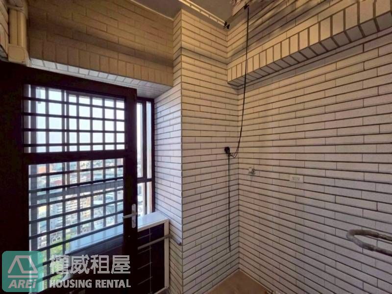 高樓室內16坪x 寵物宅x 左營高鐵x 鑫悅 | 傢俱家電後補