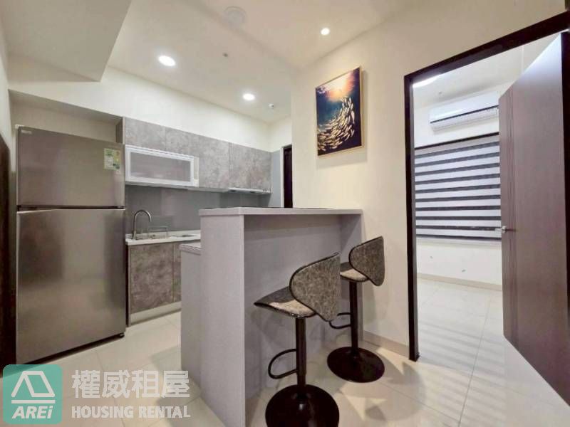 雙面採光x 可租補x 左營高鐵x 鑫悅|三鐵共構x 三房平車